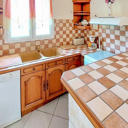 Vakantiehuis 2 Bedroom Stunning In