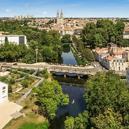 Vakantiehuis 2 Bedroom Stunning In